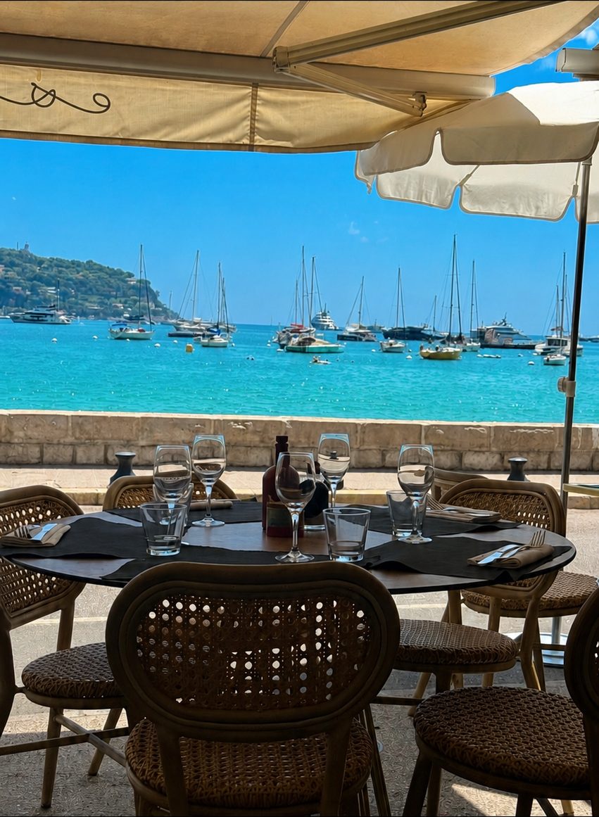 Comida frente al mar en Villefranche-sur-Mer